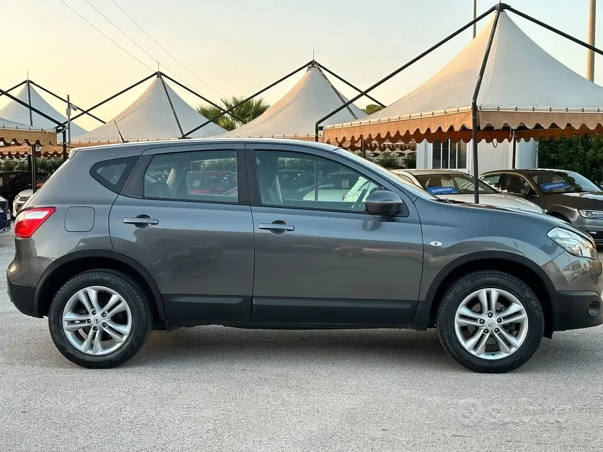 Usata Nissan Qashqai Acenta 116 CV (85 kW) 2014 Grigio SUV