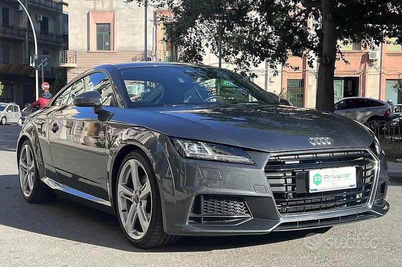 Usata Audi TT Ambiente 230 CV (169 kW) 2015 Grigio Coupé