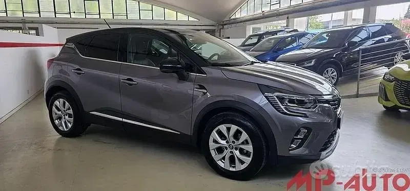 Usata Renault Captur 90 CV (66 kW) 2021 Grigio SUV