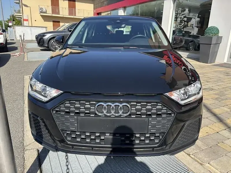 Usata Audi A1 Sportback Business 95 CV (69 kW) 2023 Viola Utilitaria