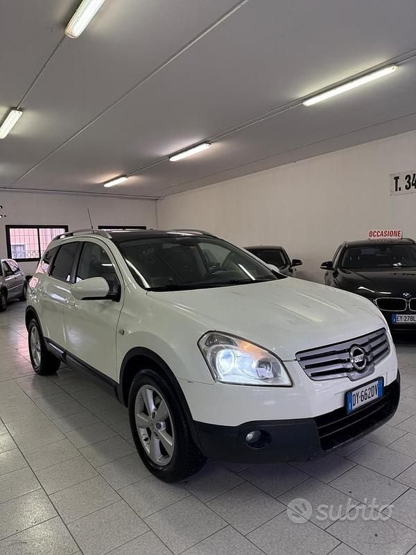 Usata Nissan Qashqai +2 Tekna 149 CV (109 kW) 2010 Bianco SUV