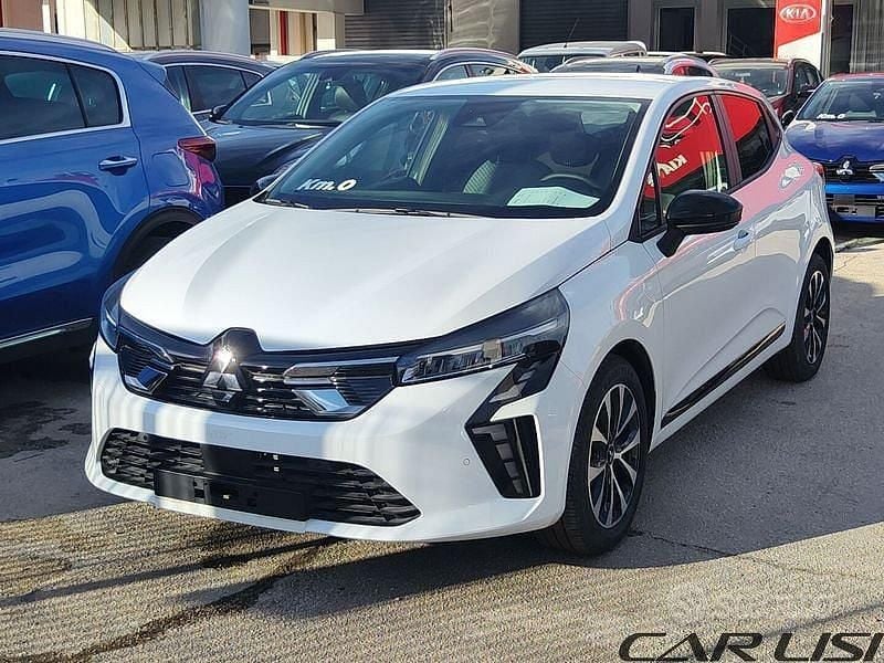 Nuova Mitsubishi Colt Invite 67 CV (49 kW) 2025 Berlina