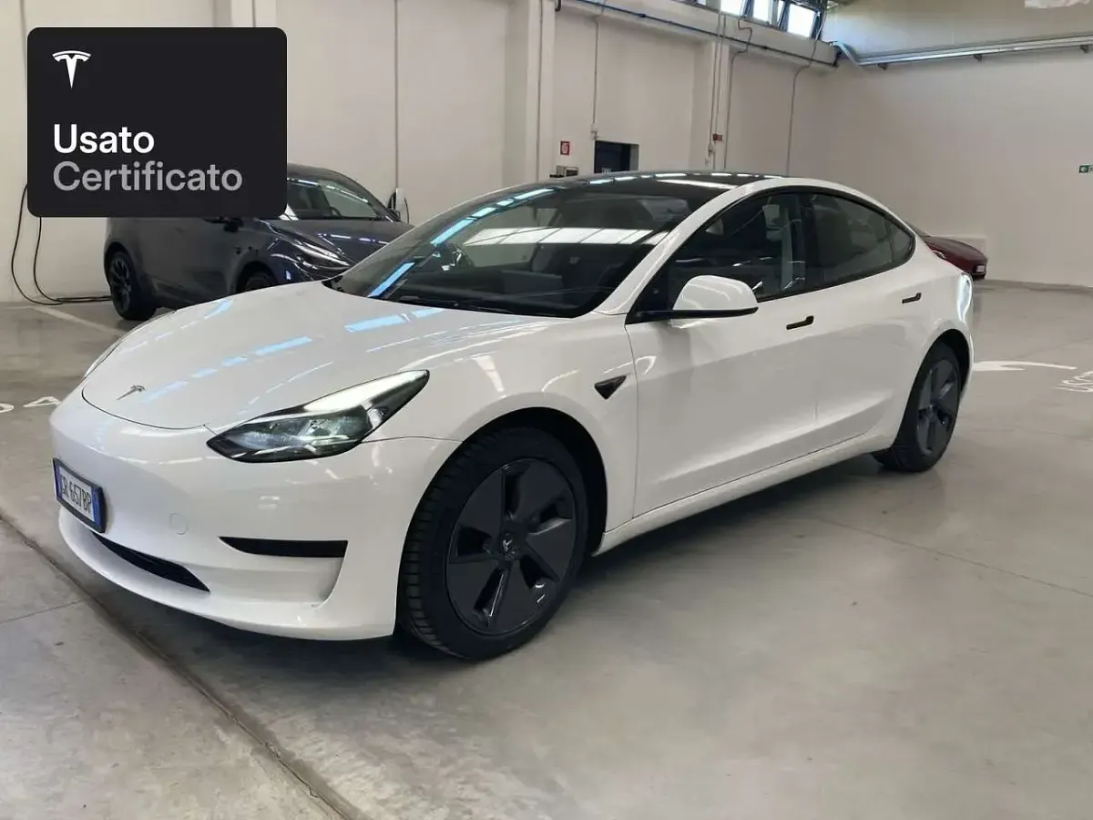 Usata Tesla Model 3 RWD 283 kW (385 CV) 2023 Pearl white multicoat Berlina