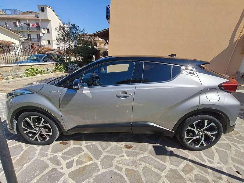 Usata Toyota C-HR Style 98 CV (72 kW) 2017 SUV