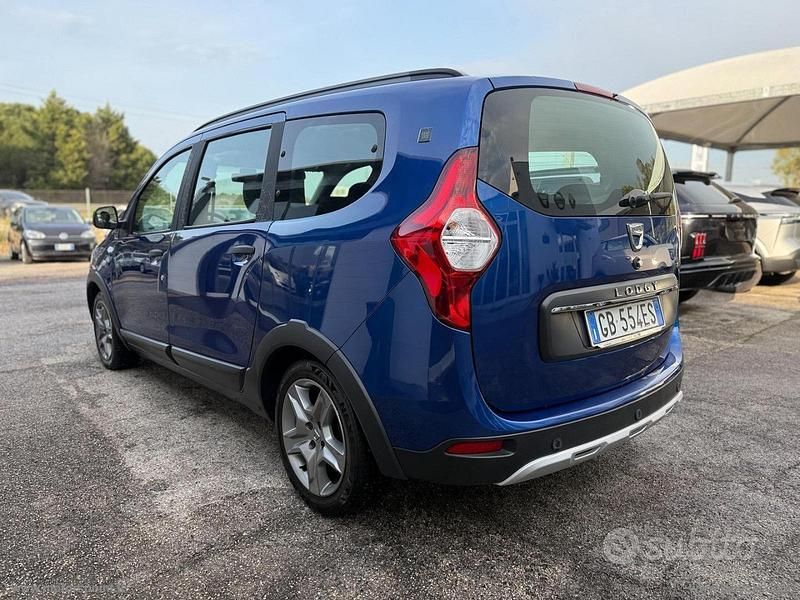 Usata Dacia Lodgy 115 CV (84 kW) 2021 Blu Monovolume