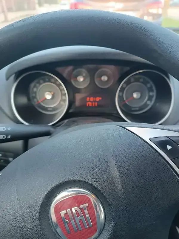 Usata Fiat Punto Evo Active 69 CV (50 kW) 2012 Argento Utilitaria