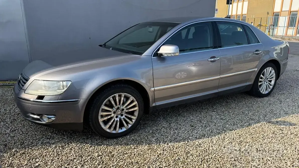 Usata VW Phaeton 239 CV (175 kW) 2010 Grigio Berlina