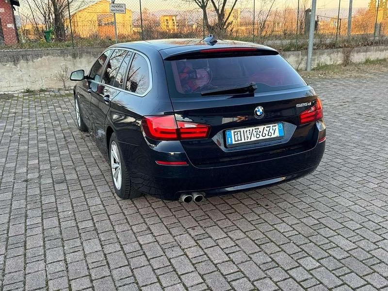 Usata BMW 525 218 CV (160 kW) 2012 Blu Station wagon