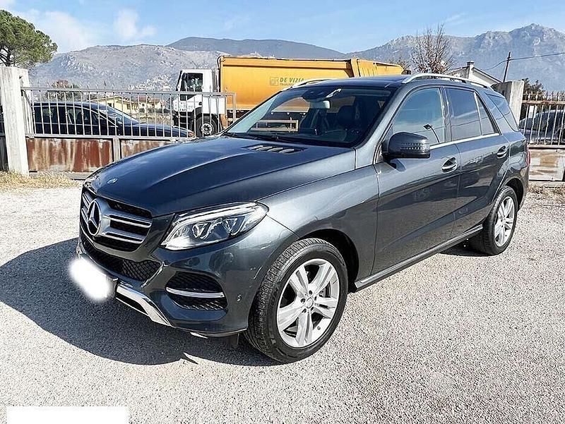 Usata Mercedes GLE250 204 CV (150 kW) 2016 Grigio Station wagon