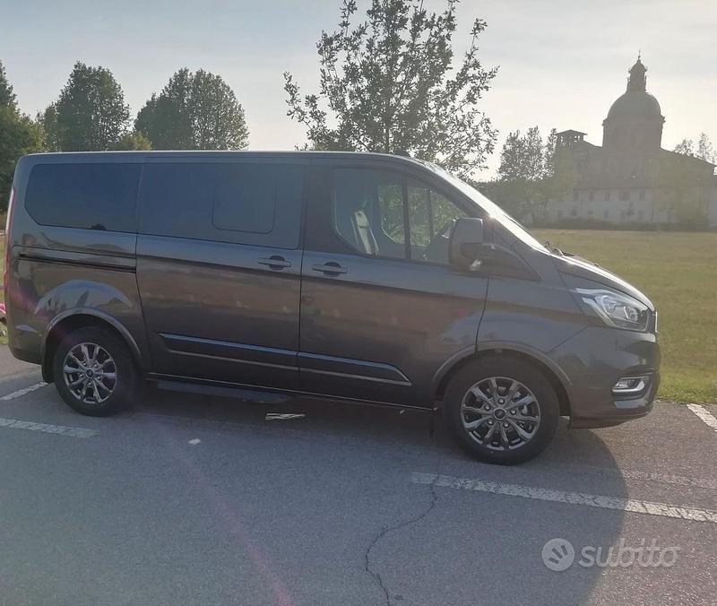 Usata Ford Tourneo Custom 130 CV (95 kW) 2022 Furgone