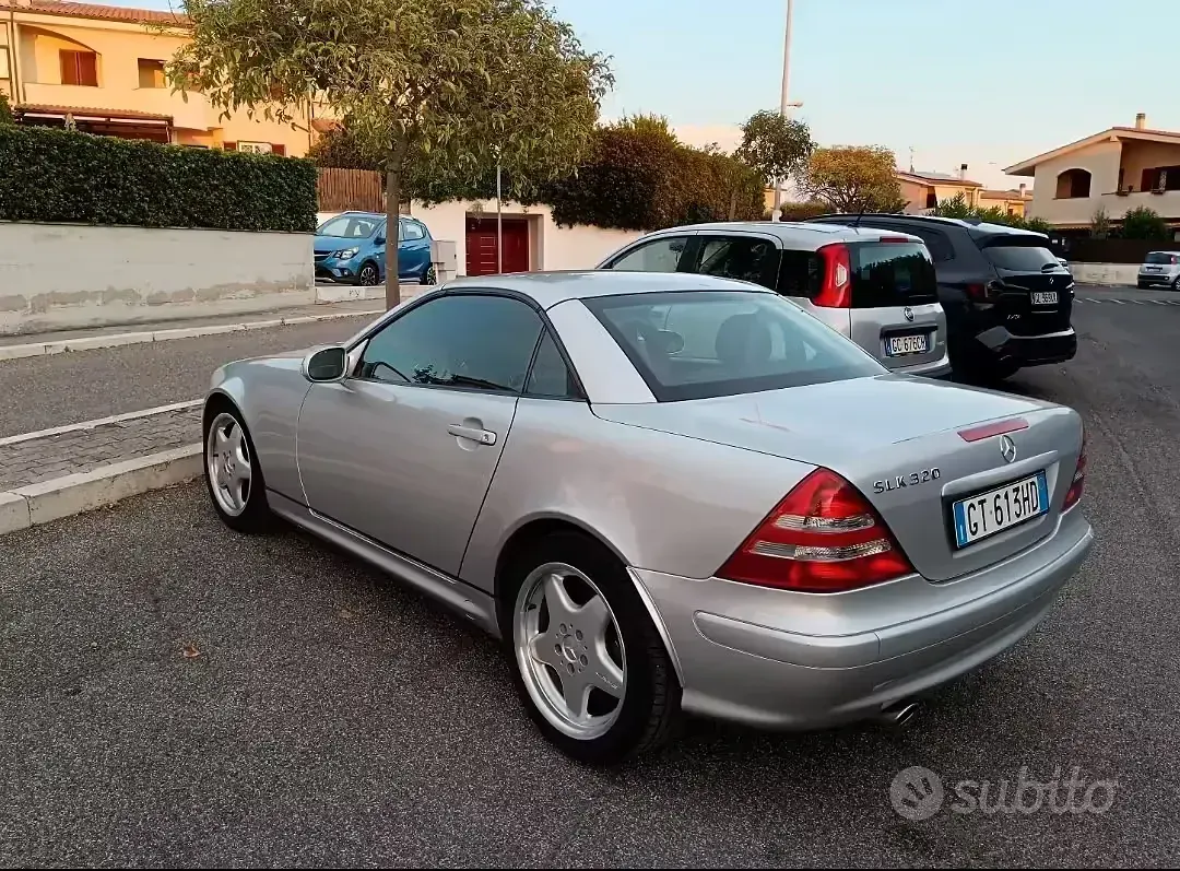 Usata Mercedes SLK320 218 CV (160 kW) 2000 Grigio Cabrio