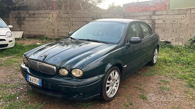 Usata Jaguar X-type 130 CV (95 kW) 2005 Verde Berlina