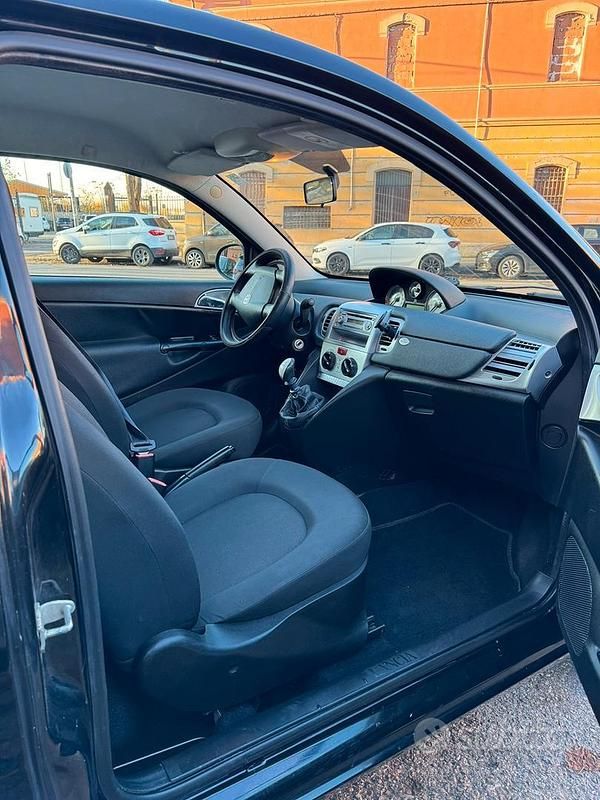 Usata Lancia Ypsilon 2011 Utilitaria