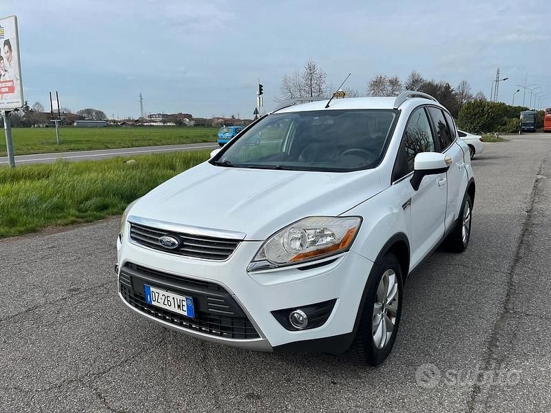 Usata Ford Kuga Titanium 136 CV (100 kW) 2010 Bianco SUV