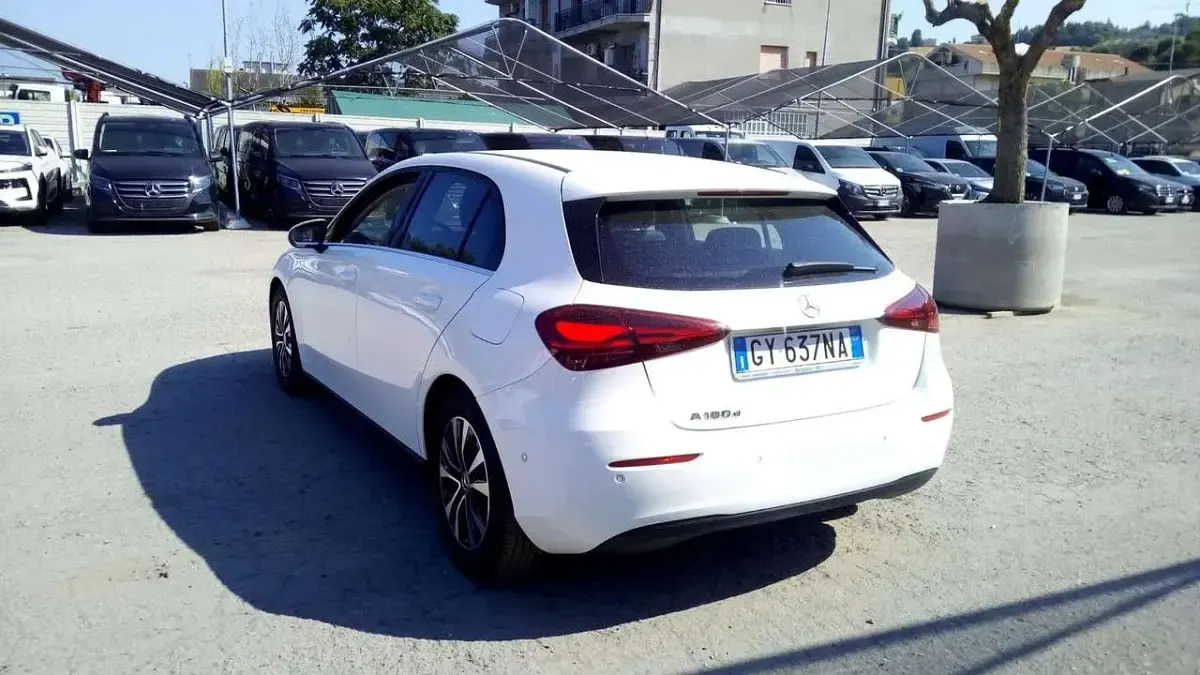 Usata Mercedes A180 Advanced 116 CV (85 kW) 2025 Bianco Berlina