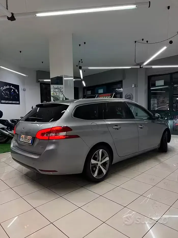 Usata Peugeot 308 Allure 120 CV (88 kW) 2017 Grigio Station wagon