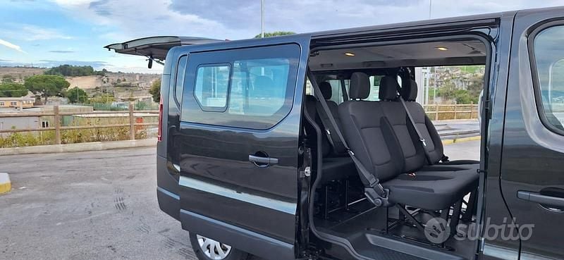 Usata Nissan Primastar 110 CV (80 kW) 2023 Nero Monovolume