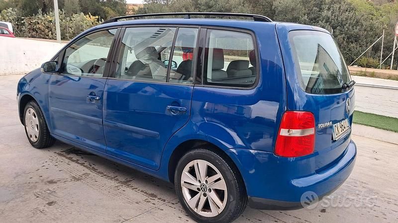 Usata VW Touran 2005 Blu Monovolume