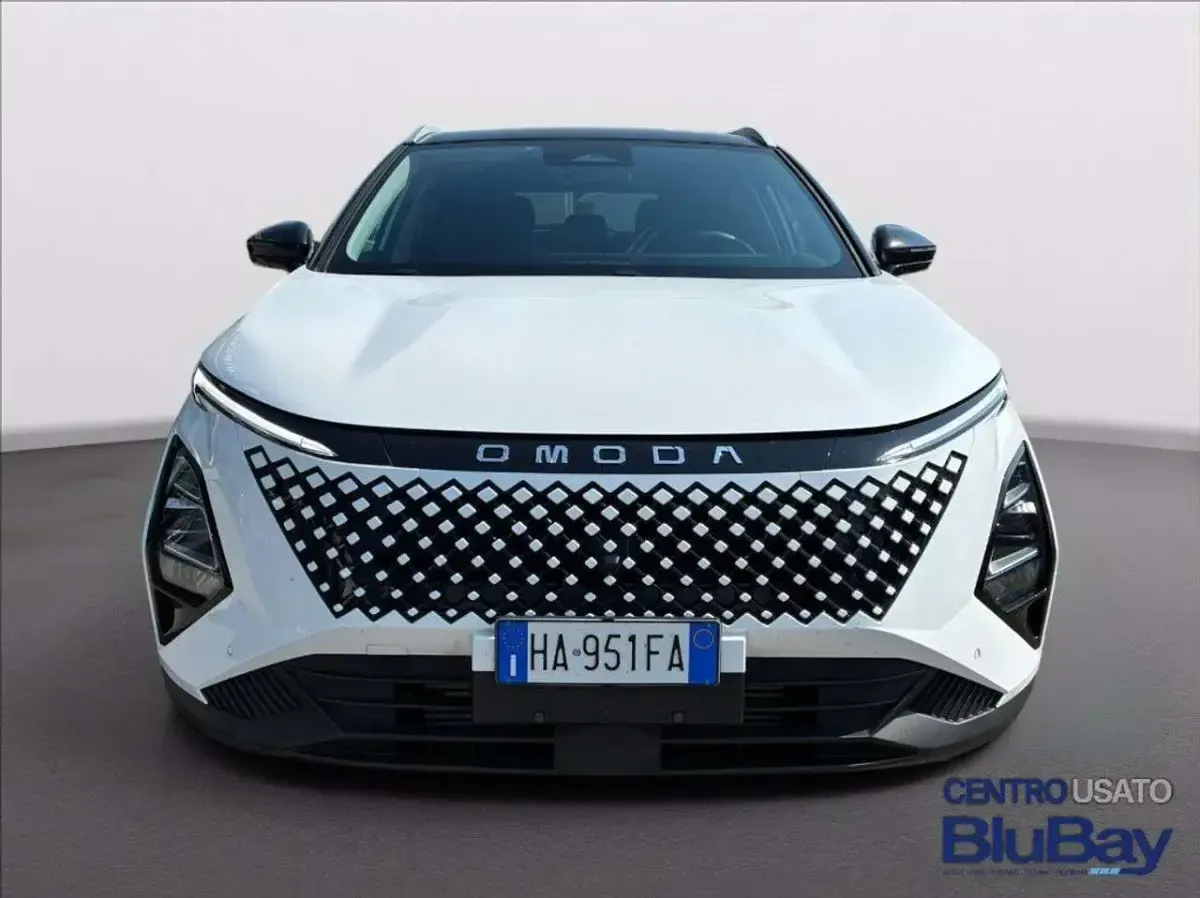 Usata Omoda 5 147 CV (108 kW) 2025 Bianco SUV