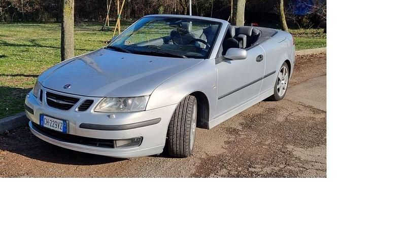 Usata Saab 9-3 Cabriolet Vector 175 CV (128 kW) 2003 Argento Cabrio