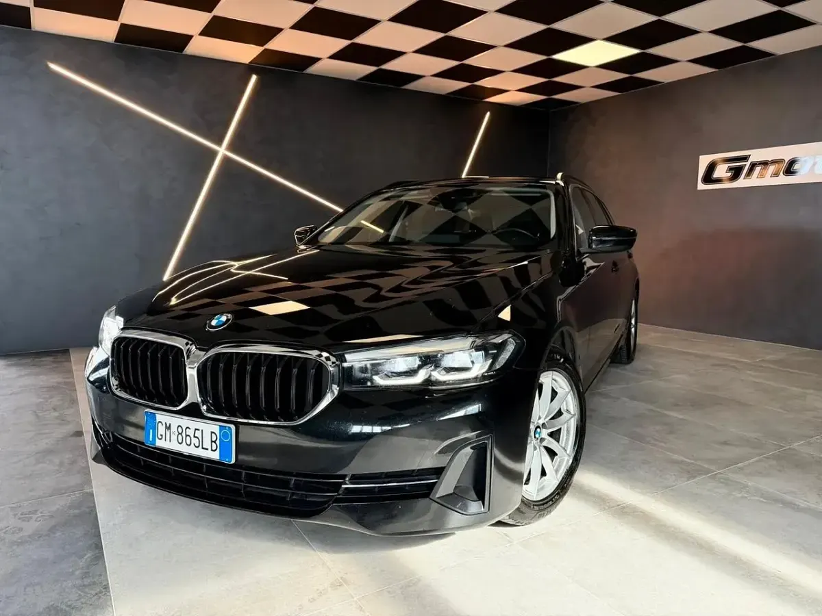 Usata BMW 520 190 CV (139 kW) 2022 Nero Station wagon