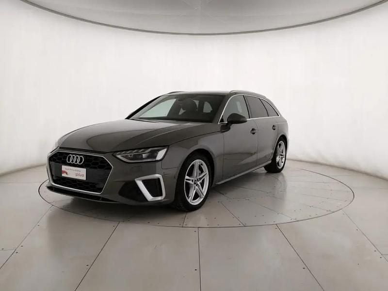 Usata Audi A4 S-Line 204 CV (150 kW) 2024 Grigio chronos metallizzato Station wagon