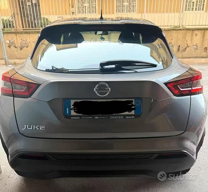Usata Nissan Juke Acenta 117 CV (86 kW) 2021 Grigio SUV