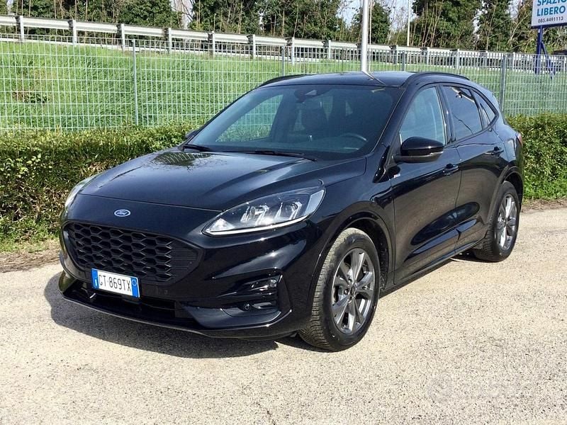Usata Ford Kuga ST-Line 120 CV (88 kW) 2024 Nero SUV