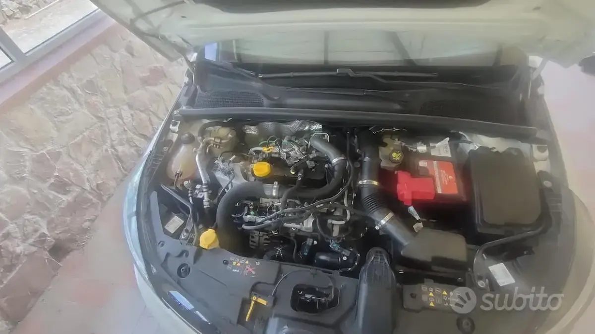 Usata Renault Clio 101 CV (74 kW) 2021 Bianco Utilitaria