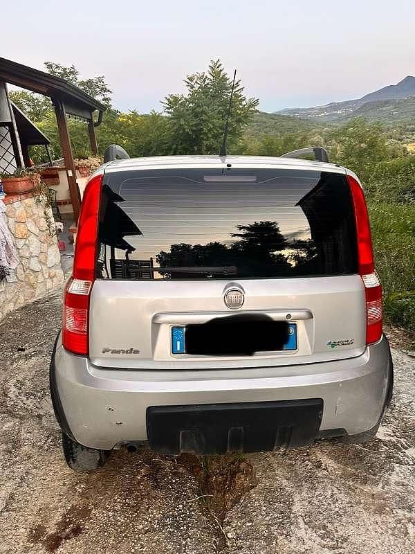 Usata Fiat Panda Climbing 60 CV (44 kW) 2010 Utilitaria
