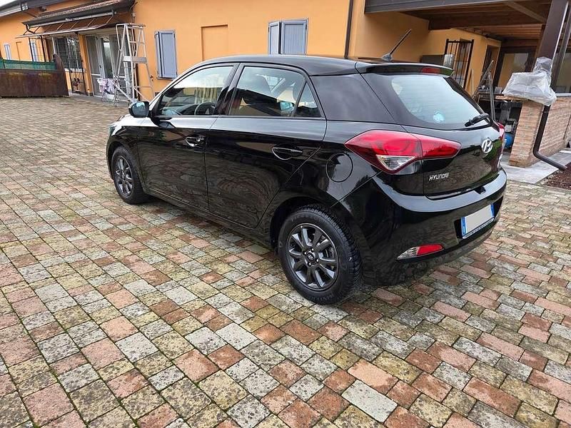 Usata Hyundai i20 Classic 75 CV (55 kW) 2018 Utilitaria