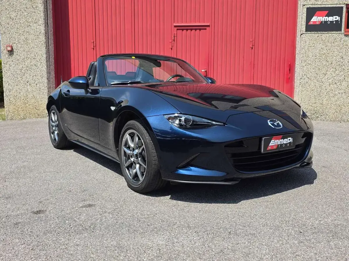 Usata Mazda MX5 Exclusive-Line 132 CV (97 kW) 2023 Blu/azzurro Cabrio