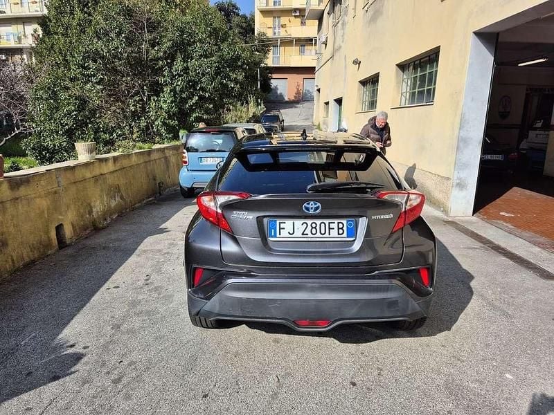 Usata Toyota C-HR Active 98 CV (72 kW) 2017 SUV