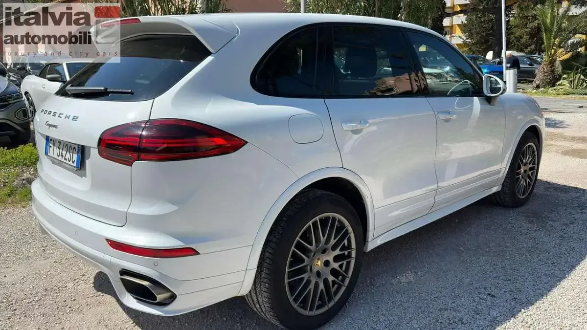 Usata Porsche Cayenne Platinum Edition 250 CV (183 kW) 2016 Bianco SUV