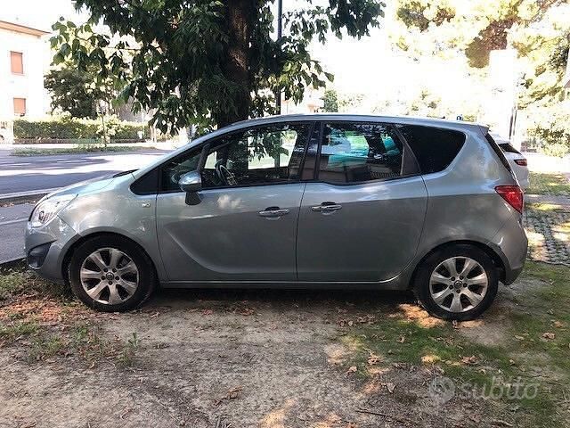Usata Opel Meriva Cosmo 110 CV (80 kW) 2012 Grigio Monovolume