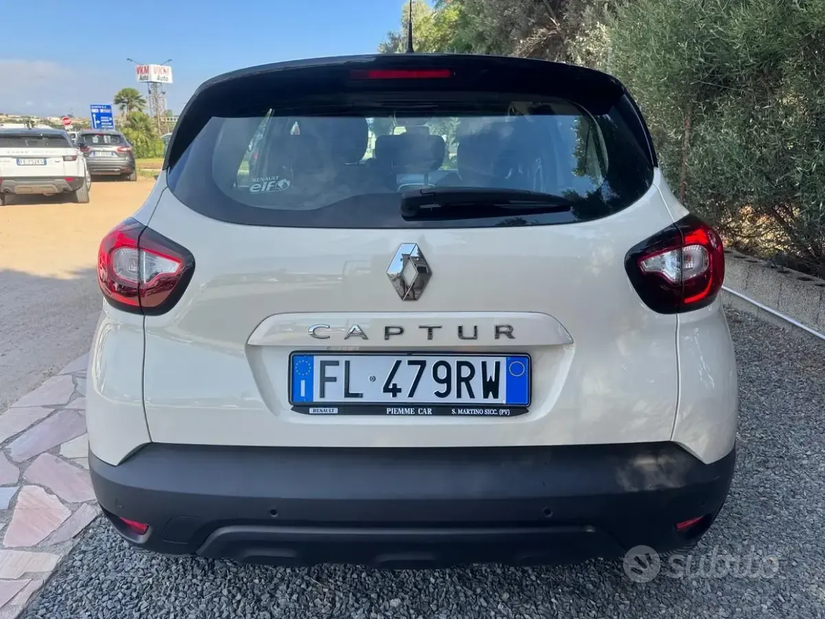 Usata Renault Captur Life 90 CV (66 kW) 2018 Beige SUV