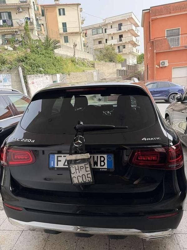 Usata Mercedes GLC220 194 CV (142 kW) 2020 Nero SUV