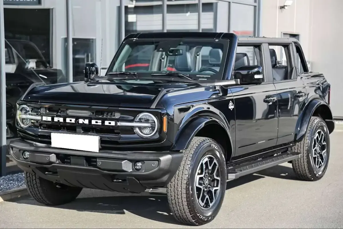 Nuova Ford Bronco Outer Banks 334 CV (245 kW) 2025 Nero metallizzato SUV