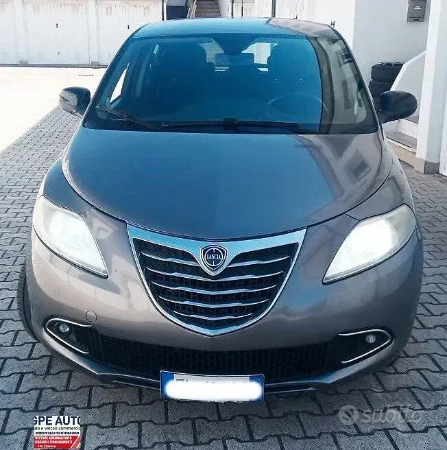 Usata Lancia Ypsilon S 69 CV (50 kW) 2012 Grigio Utilitaria
