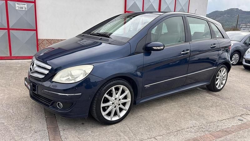 Usata Mercedes B180 108 CV (79 kW) 2006 Blu Monovolume