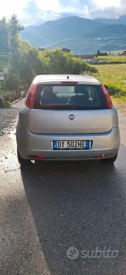 Usata Fiat Grande Punto Dynamic 90 CV (66 kW) 2009 Grigio Utilitaria