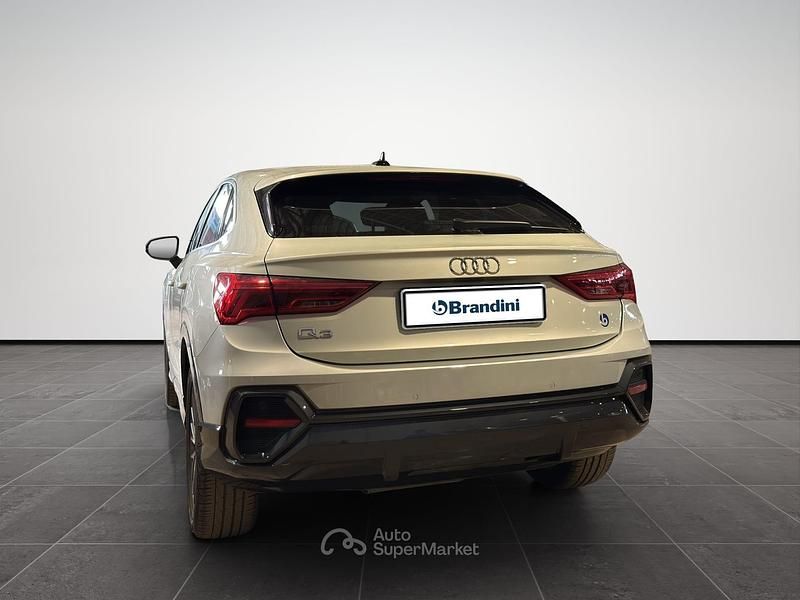 Usata Audi Q3 Sportback Business Plus 150 CV (110 kW) 2024 Gray SUV