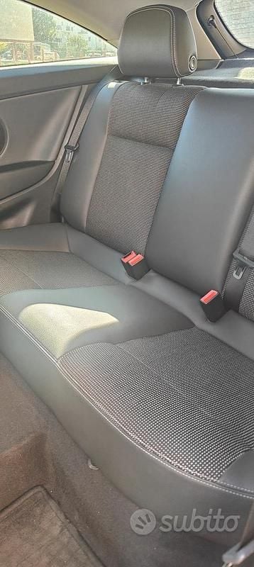 Usata Opel Astra GTC 150 CV (110 kW) 2006 Grigio Coupé