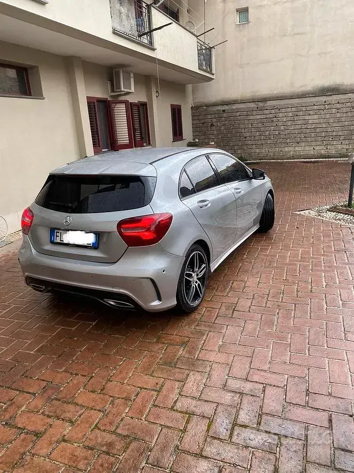 Usata Mercedes A180 AMG 109 CV (80 kW) 2018 Berlina