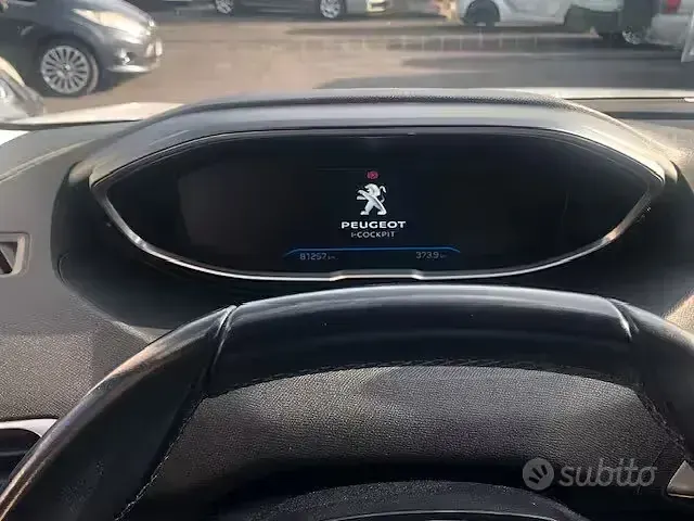 Usata Peugeot 3008 Business-Line 120 CV (88 kW) 2018 Bianco SUV
