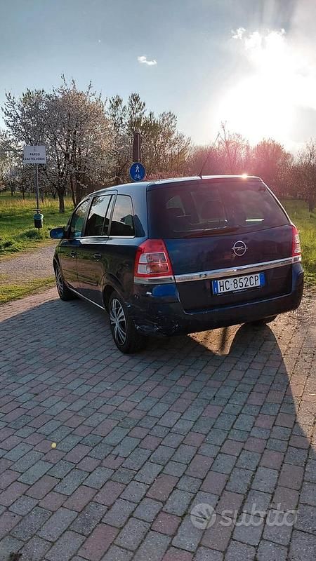 Usata Opel Zafira Edition 125 CV (91 kW) 2010 Blu Monovolume