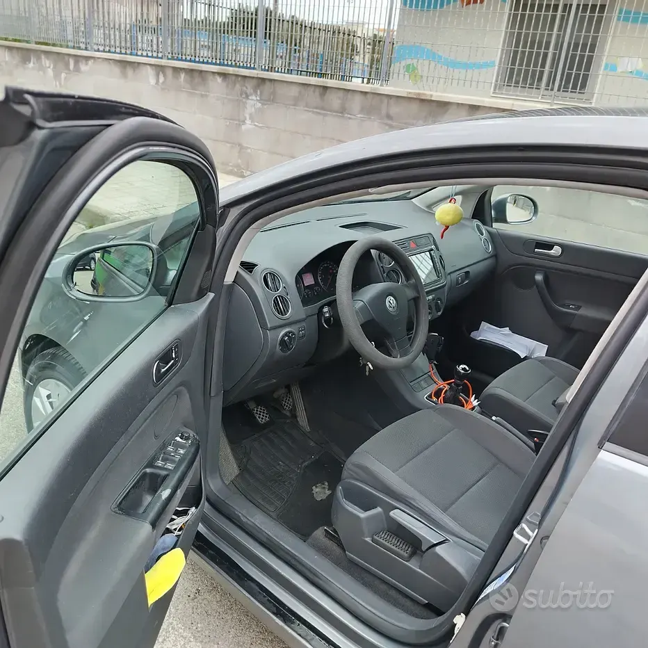 Usata VW Golf Plus Cross 105 CV (77 kW) 2006 Grigio Berlina