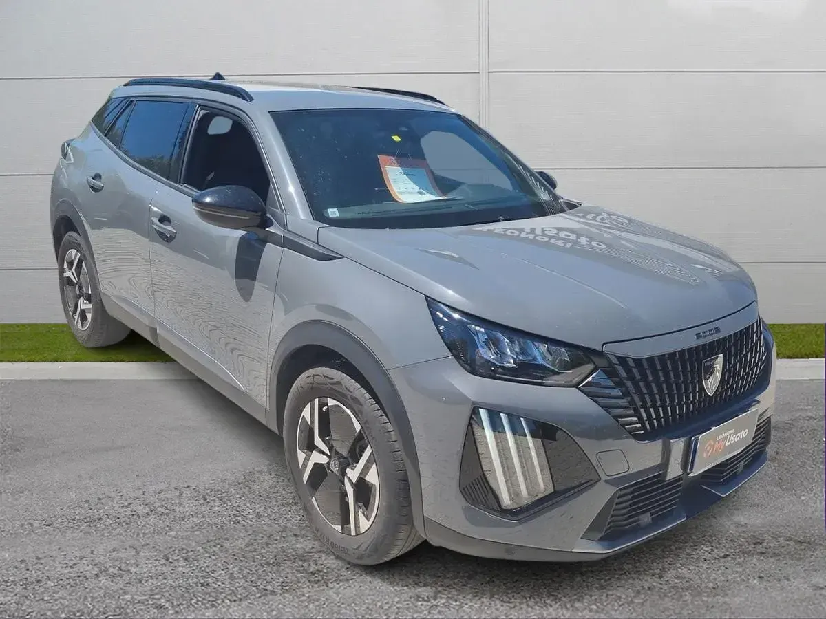 Usata Peugeot 2008 Allure 130 CV (95 kW) 2024 SUV