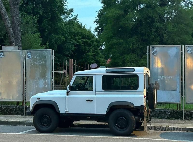 Usata Land Rover Defender 2012 Bianco SUV