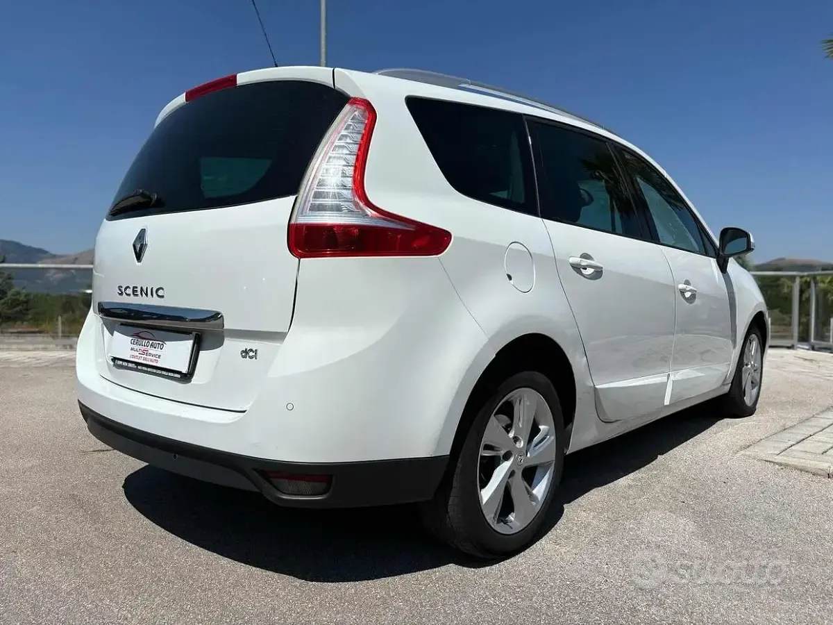 Usata Renault Scénic 110 CV (80 kW) 2014 Bianco Monovolume